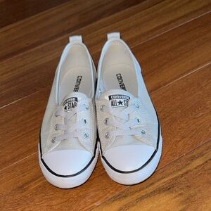 Converse Women's Light Gray Low-Top Sneakers